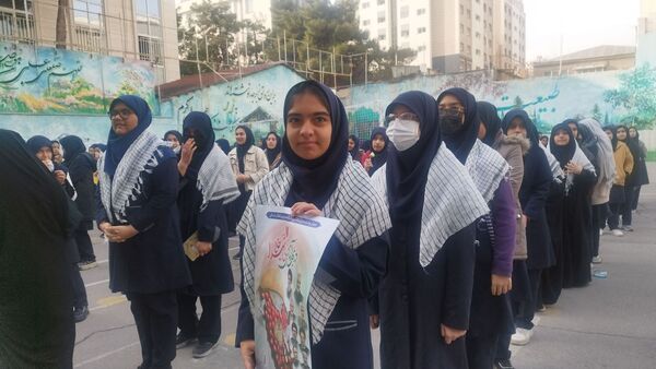 زنگ انقلاب در دبیرستان شاهد تکتم نواخته شد