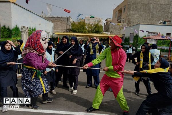 دوره تربیت مربی پیشتاز کاردان و اردو بازی در مدرسه شاهد بهشت شهرستان رباط‌کریم