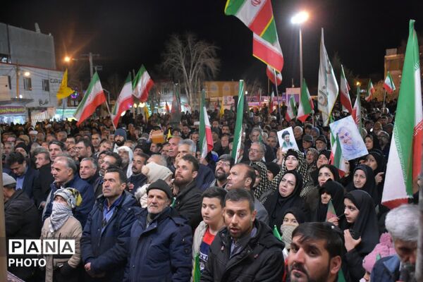 حضور پرشور مردم قروه با سخنرانی نایب رئیس مجلس شورای اسلامی