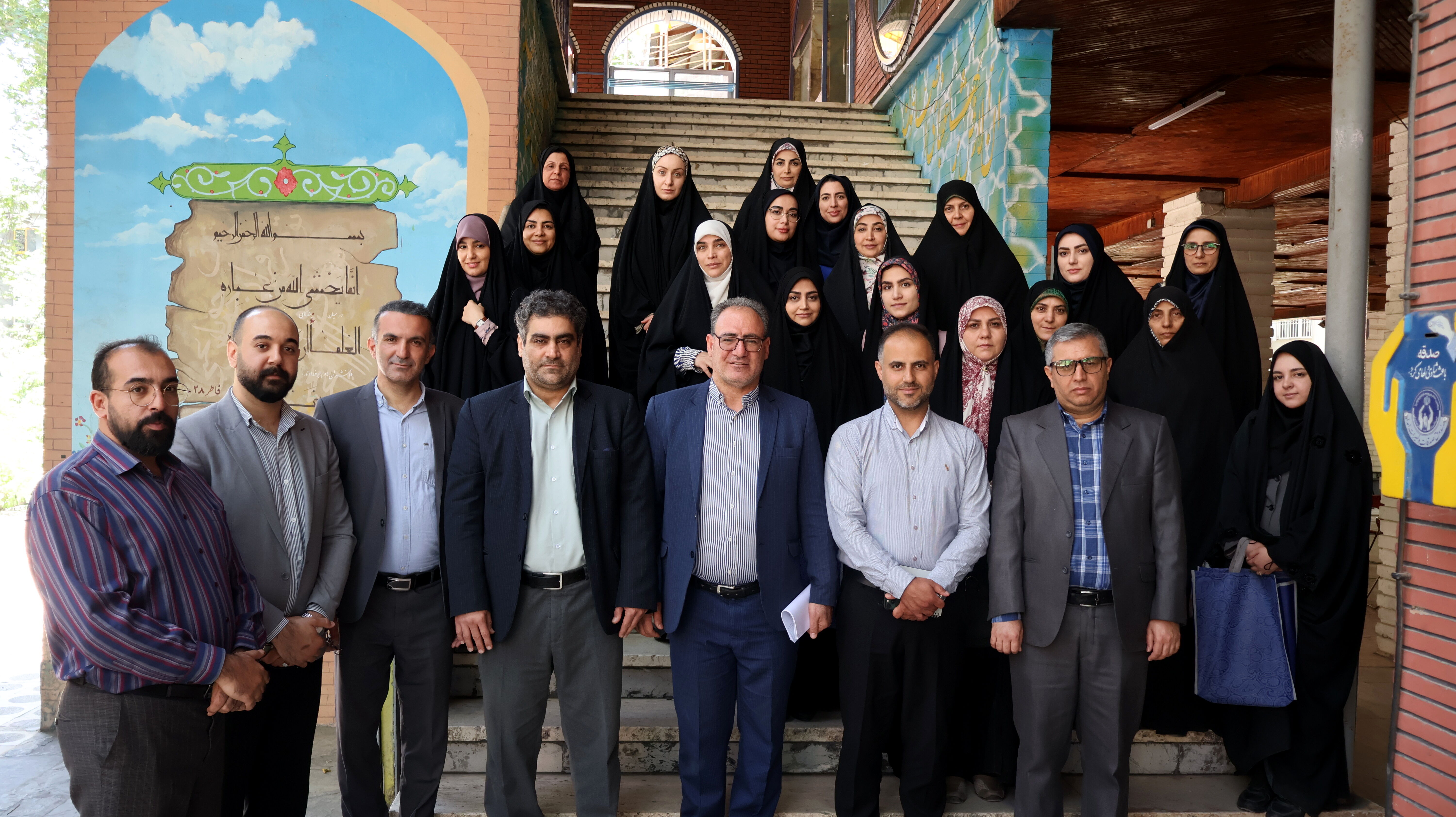نشست کارشناسان فرهنگی مناطق ۱۹ گانه تهران در اردوگاه ابوذر