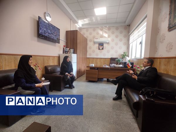 کارگاه حرکات اصلاحی ویژه والدین و غربالگری دانش‌آموزان در دبیرستان مصلی‌نژاد حضرت زهرا(س)