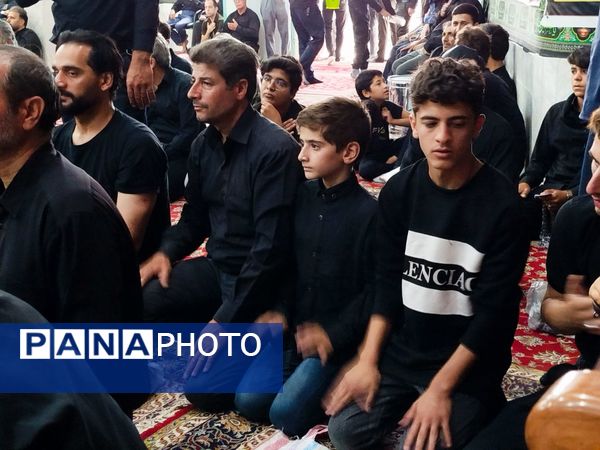 حضور هیات های روستای فدافن در هیئت حسینی در روز عاشورا