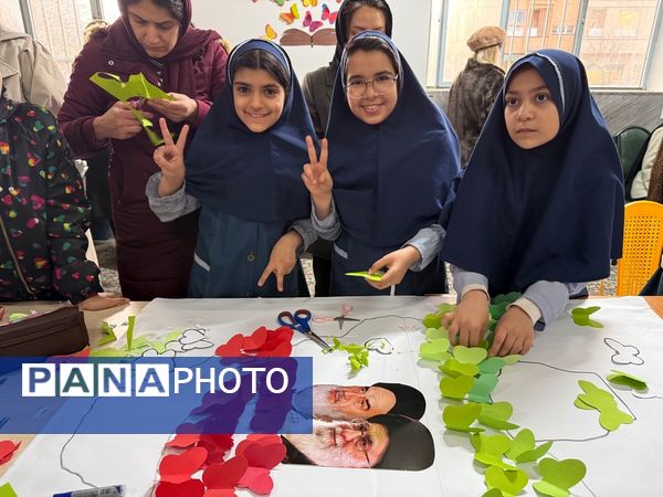 رویداد مادر دختری با محوریت پرچم ایران در مدرسه المهدی ناحیه 2 کرج 