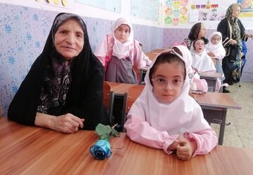 چشم انتظاری شیرین‌، با حضور پدربزرگ و مادربزرگ‌ها