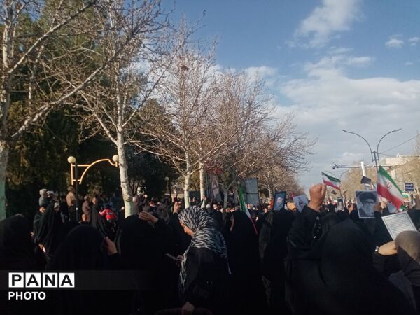 بیعت مردم ولایت مدار کاشمر با سومین رهبر انقلاب اسلامی 