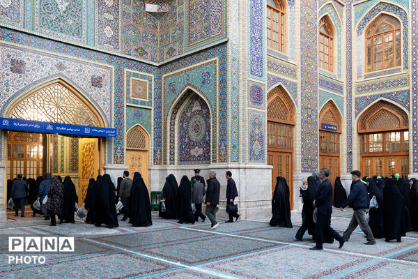 اقامه نماز عید فطر در حرم مطهر رضوی-۱
