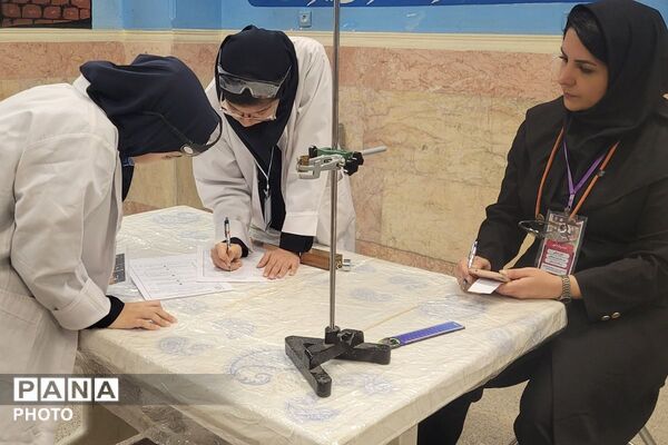 درخشش استعدادهای علمی مرحله استانی دوازدهمین جشنواره نوجوان خوارزمی در بهارستان‌دو