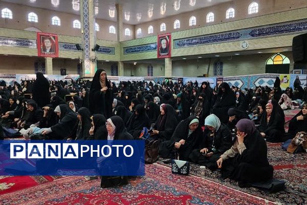 طنین انداز شدن اولین دعای ندبه در مصلی اسلامشهر