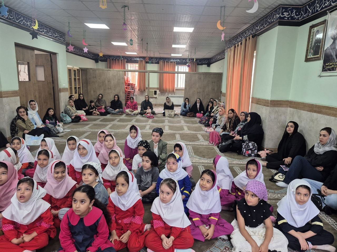 کلاس هوش و مهارت دانش آموزان و اولیای پایه اول در آمل