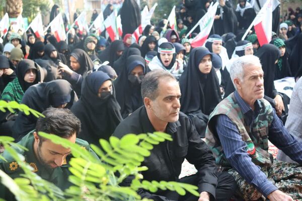 دانش‌آموزان کوهدشتی در یادمان شهدای هویزه