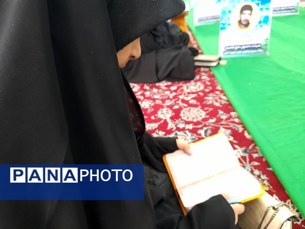 محفل انس با قرآن در  ماه مبارک رمضان در مهدیه روستای دهنو خلیل آباد 