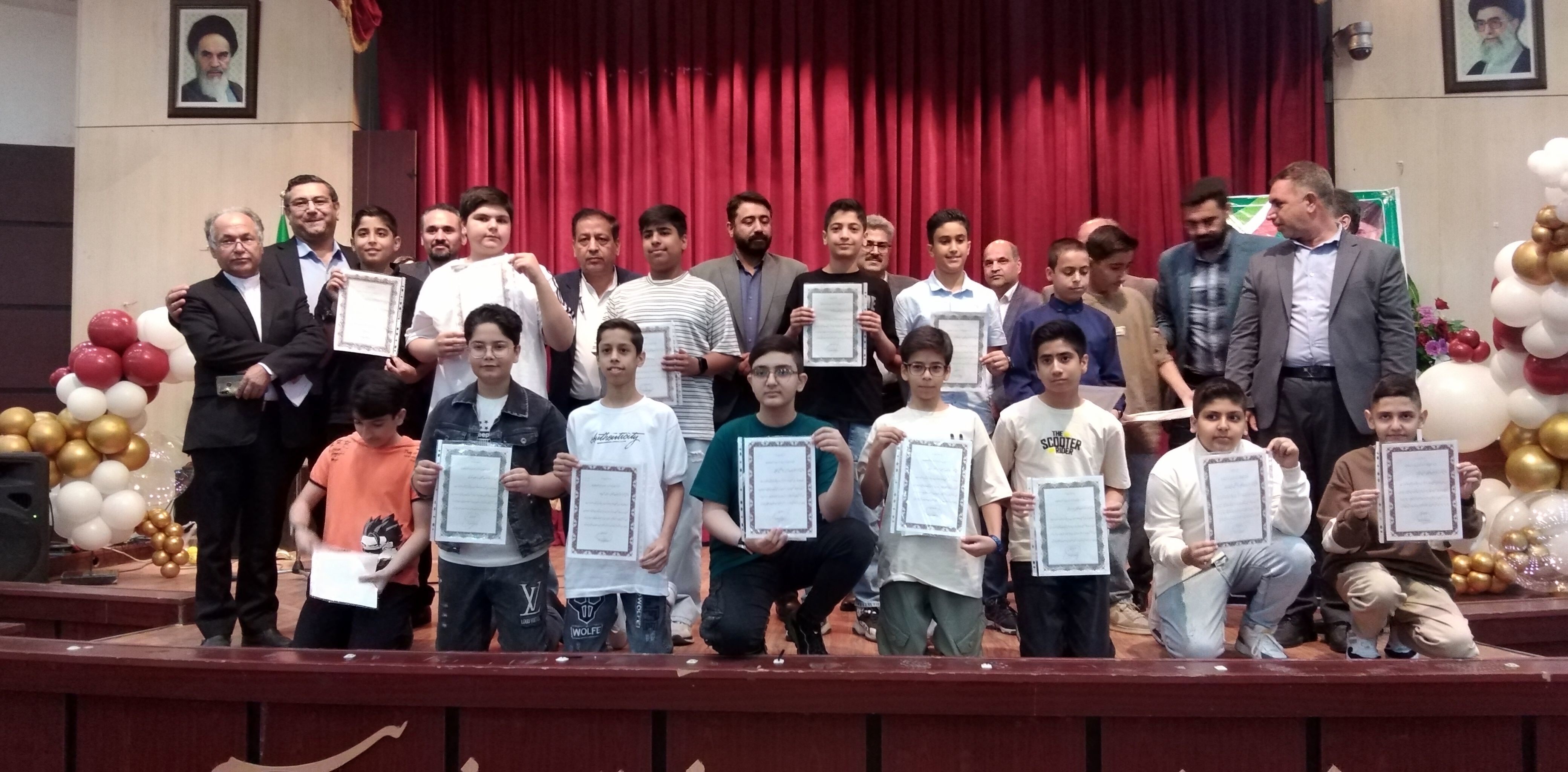 آسمان دبیرستان سرآمد ناصر توسط ستارگان سپهر دبیرستان پر فروغ شد