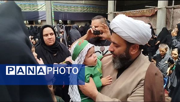 همایش شیرخوارگان حسینی با حضور خیل عظیمی از عزاداران در فاروج 