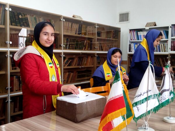 انتخابات شورای دانش‌آموزی در شهرستان فاروج 