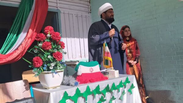 نواخته شدن زنگ انقلاب در دبستان دخترانه ام‌البنین دیشموک