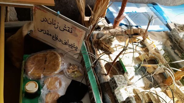 غبارروبی مزار شهدا در گناباد