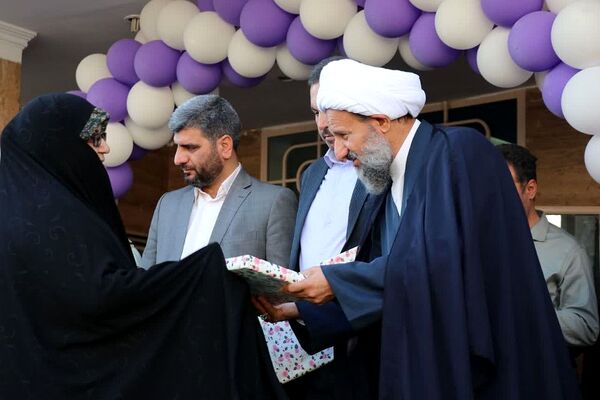 آیین نواختن زنگ سال تحصیلی جدید در قرچک