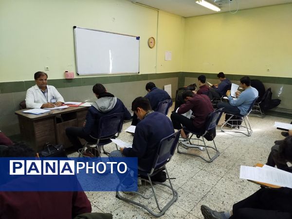 اولین آزمون پایش برای دانش‌آموزان دهم، یازدهم و دوازدهم دبیرستان نمونه آیت‌الله خامنه‌ای