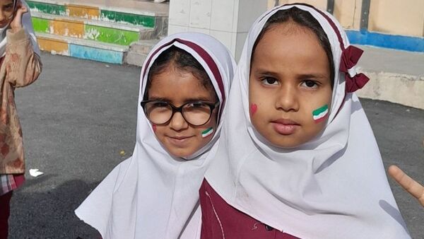 «آش انقلاب» در دبستان استقلال حاجی‌آباد