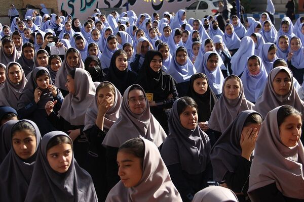 انتخابات  همیار مشاور در مدرسه نشاط بهارستان دو