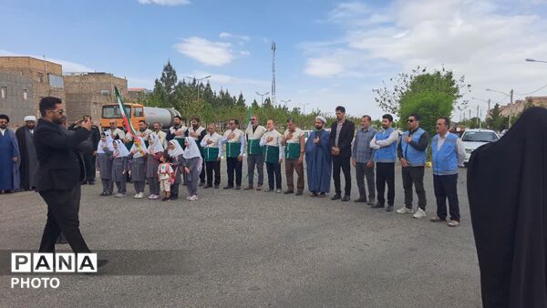 آیین اهتزاز پرچم امام رضا(ع) و رونمایی از دیوارنگاره کودکان میناب در شهر کهک