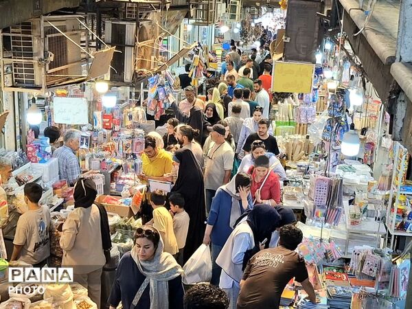  روایت شور و شوق خرید لوازم‌التحریر در بازار بزرگ تهران
