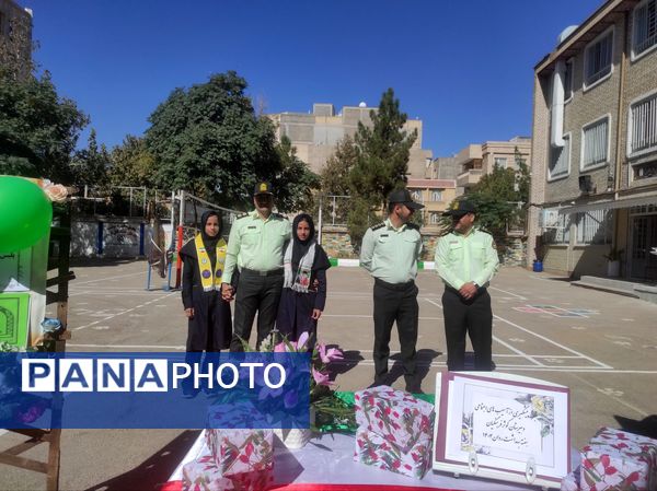 جلسه آموزش  پیشگیری از آسیب‌های اجتماعی در نیشابور