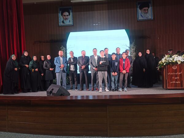 نشست طرح نماد در تالار تربیت ؛ گامی برای تقویت مراقبت اجتماعی دانش‌آموزان 