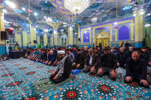 احیای شب قدر در جوار حرم امامزاده سیدجعفر(ع) یزد