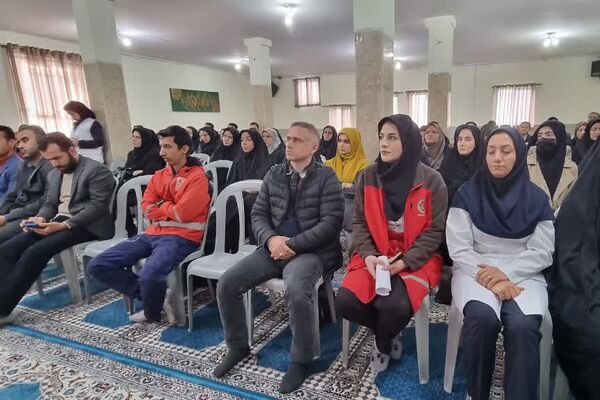 اولین دوره آموزشی کیفیت بخشی برنامه‌های سلامت و تندرستی ویژه آموزگاران پایه مدارس ابتدایی منطقه کهریزک 