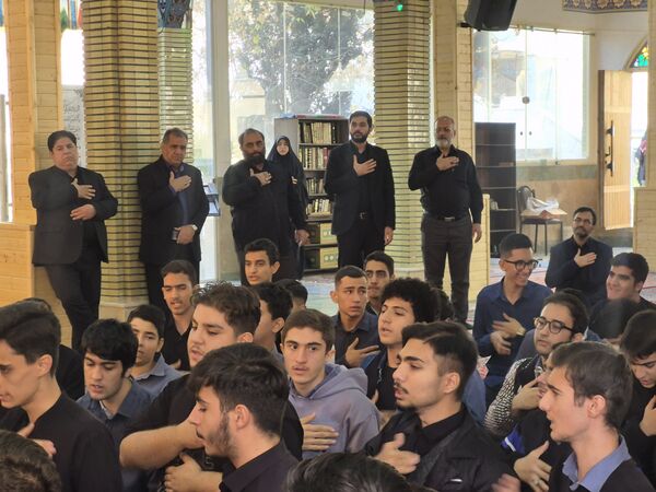 مدرسه شهید رجایی در عزای فاطمه(س) نوای سینه‌زنی سرداد
