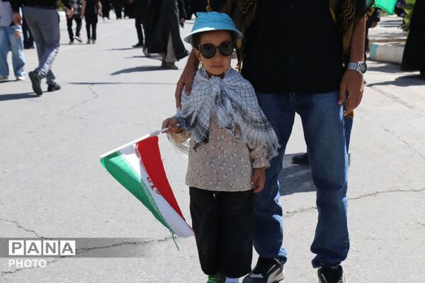 مردم در میدان، پای کار انقلاب اسلامی