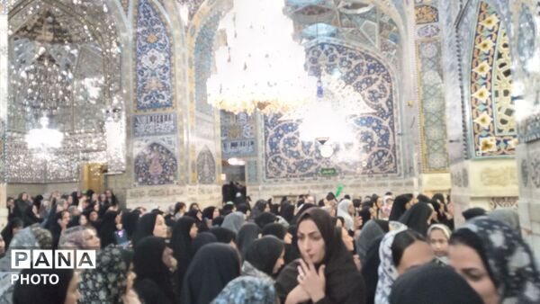 تجلی عشق و ارادت زائران در جوار بارگاه ملکوتی امام رضا(ع)