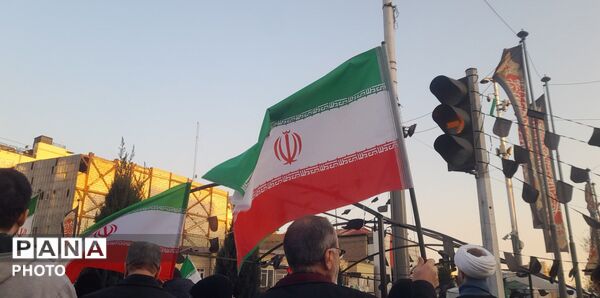 مردم تهران؛ پای کار انقلاب