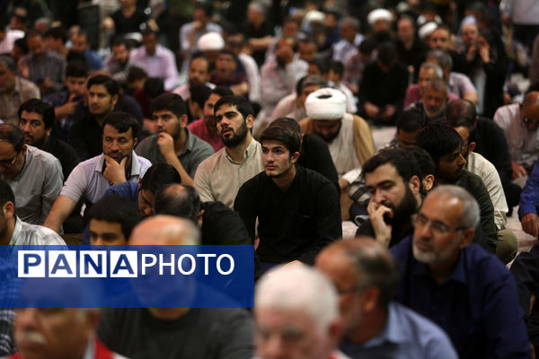 اجتماع لبیک یا حسین(ع) و گرامیداشت شهدای 15 خرداد در حرم حضرت معصومه(س)