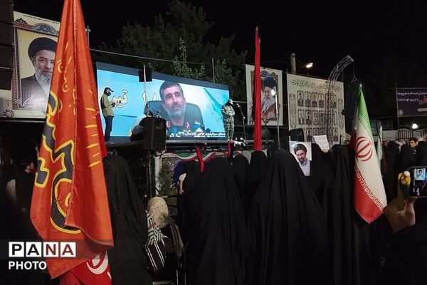 ۲۰۰ شب ایستادگی در میدان معلم