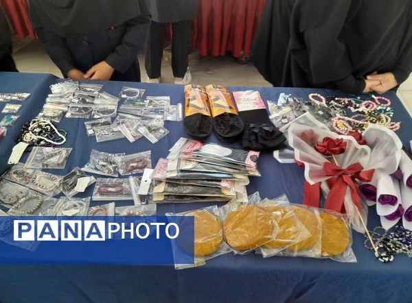 بازارچه نوروزی در شهرستان زاوه