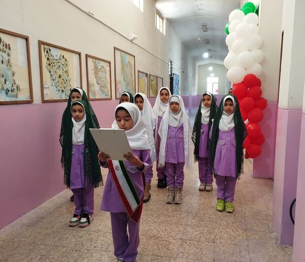 افتتاح اتاق بازی و یادگیری در دبستان دخترانه پیامبر اعظم و موعود شهرستان ملارد