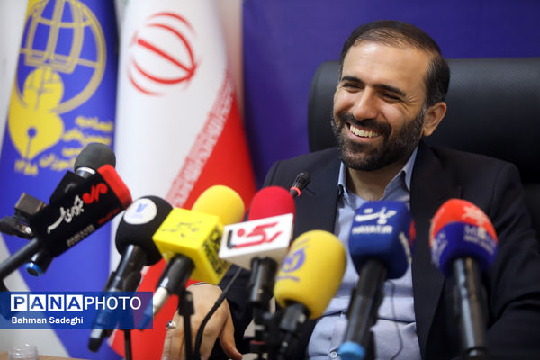 نشست خبری دبیرکل اتحادیه انجمن‌های اسلامی دانش‌آموزان