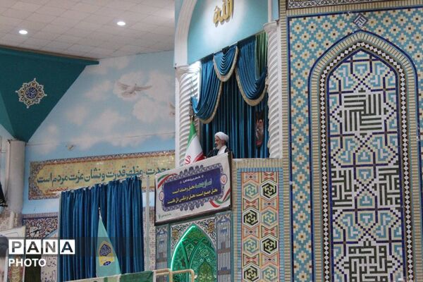 برگزاری میز خدمت آموزش و پرورش در مصلی امام خمینی(ره)