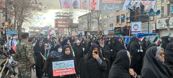 راهپیمایی 22 بهمن در مه ولات 