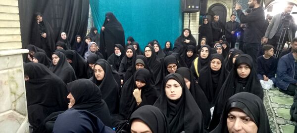نمایش قدرشناسی فرهنگیان گیلان در مراسم سوگواری شهدای خدمت در مسجد قدس رشت