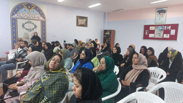 اولین مجمع عمومی انجمن اولیا و مربیان دبستان لطیفه 
