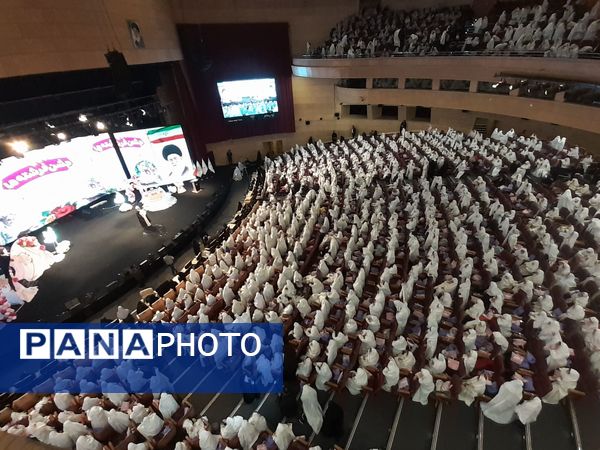 جشن تکلیف با شکوه ۲۰۰۰ نفره دانش‌آموزان کلاس سومی منطقه ۱۷