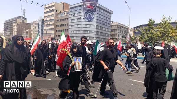 رستاخیز تاریخی لثارات خامنه ای در تهران