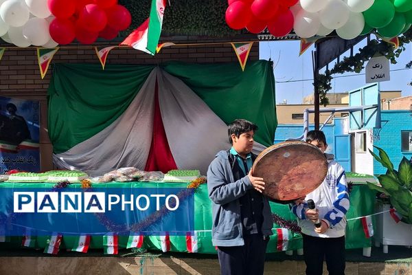 جشن دهه فجر و اعیاد شعبانیه در مدارس ناحیه دو شهرری 