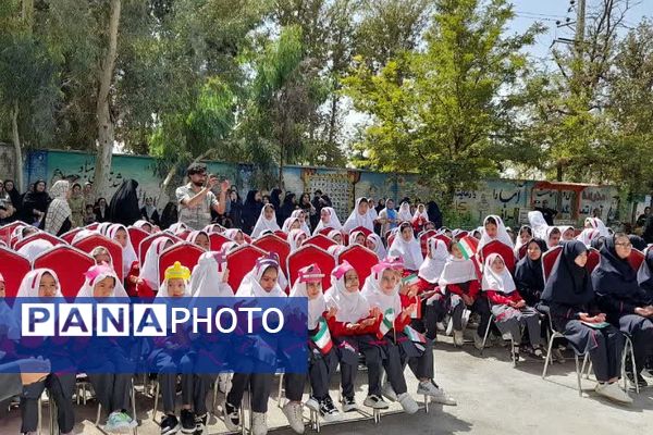 بازگشایی مدارس پیشوا با برنامه‌های شاد و اجرای عروسکی