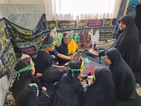 نوآموزان قرآنی دارالقرآن امام علی(ع) در سوگ شهادت حضرت رقیه 
