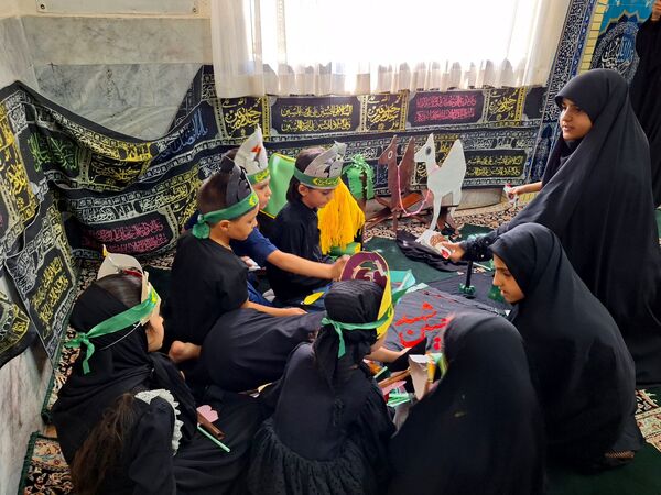 نوآموزان قرآنی دارالقرآن امام علی(ع) در سوگ شهادت حضرت رقیه 