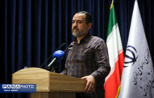 معلمان با عشق و اهتمام مضاعف، آموزه‌های بلند امام خمینی (ره) را به دانش‌آموزان منتقل کنند
